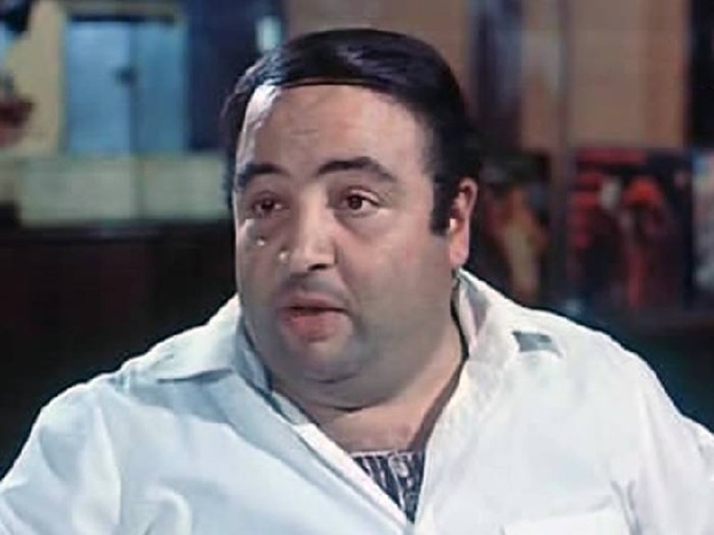 الصورة الأولى لنجل الفنان الراحل يونس شلبي هل يشبهه؟